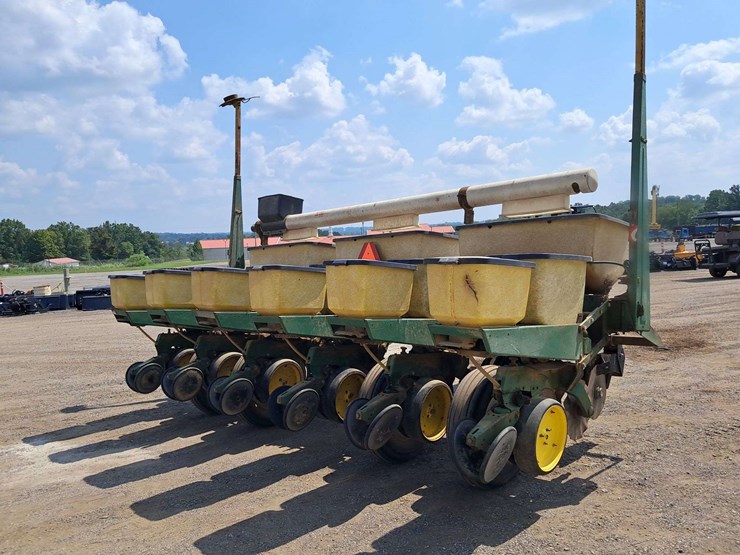 john-deere-7000-image-3