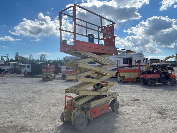 2018-jlg-2632es-image-3
