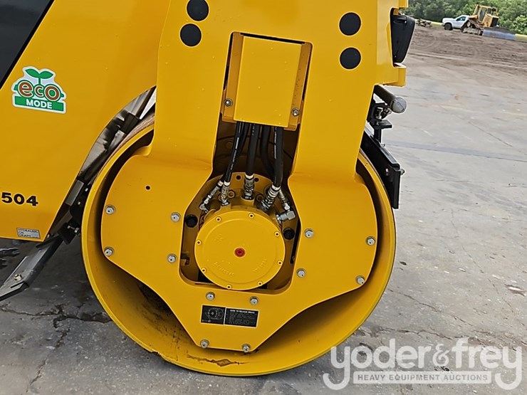 2024-kubota-d1703-image-9