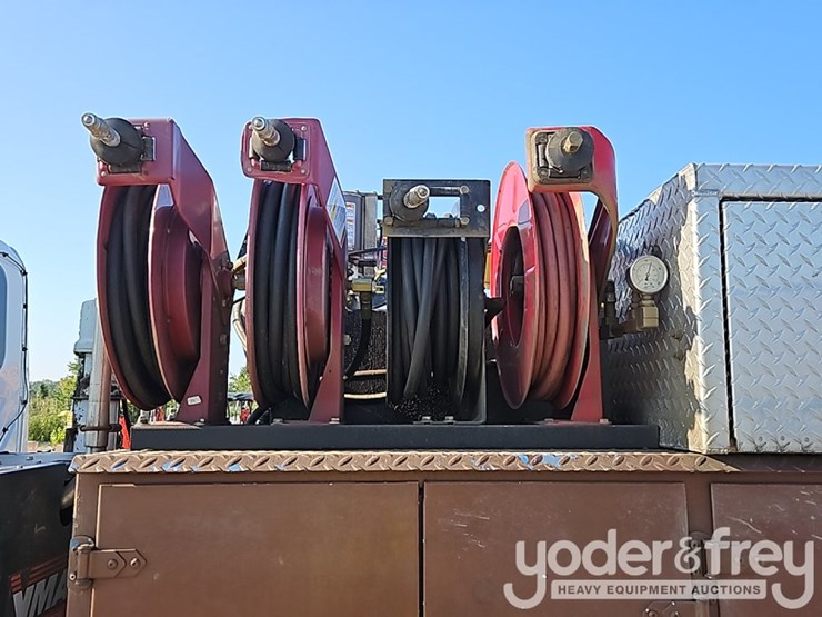 2016-international-durastar-4300-image-13