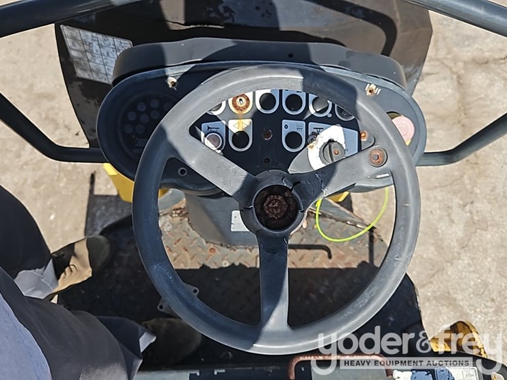 2005-bomag-bw120ad-4-image-19