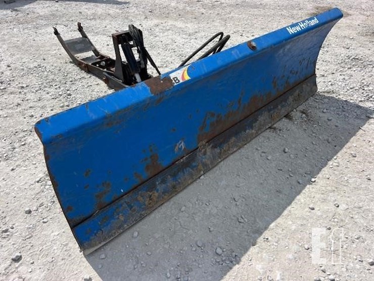 2008-new-holland-t2220-image-43