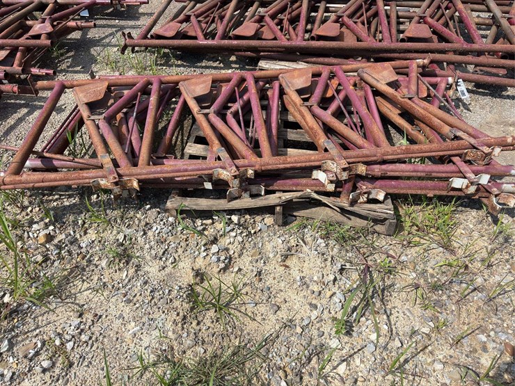 pallet-of-(3)-cattle-headlocks-image-2