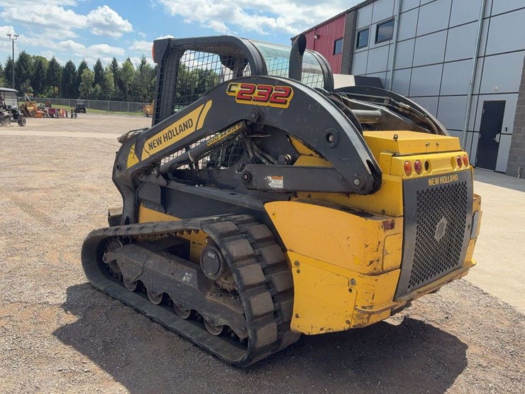 new-holland-c232-image-4