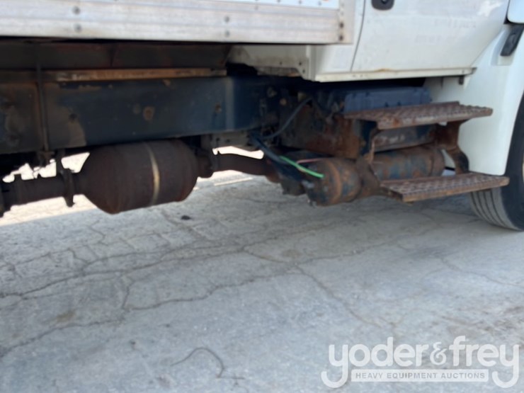 2013-international-durastar-4300-image-11