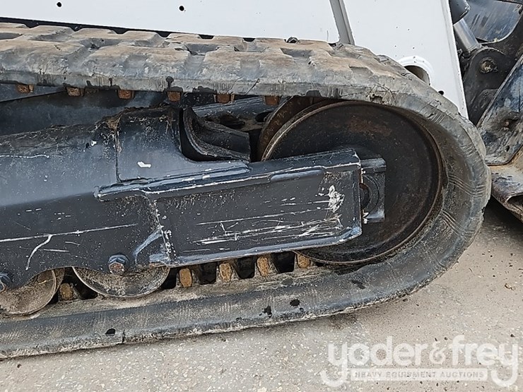 2020-bobcat-t595-image-8