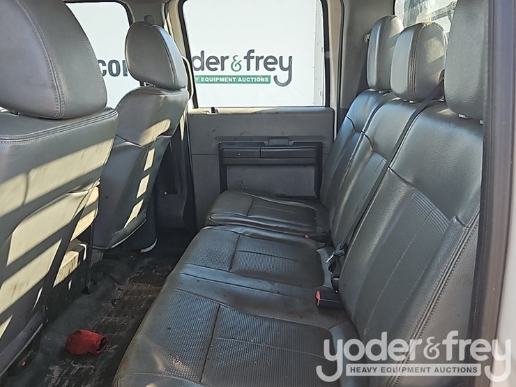 2015-ford-f550-image-21