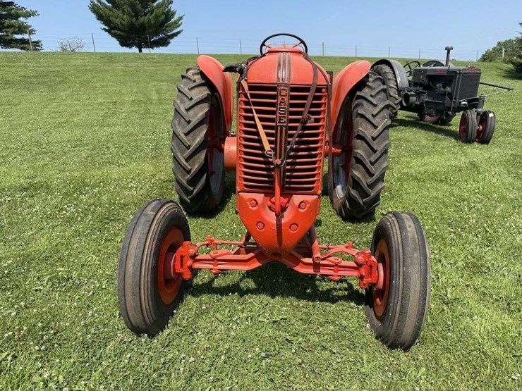 case-dc-4-tractor-image-2