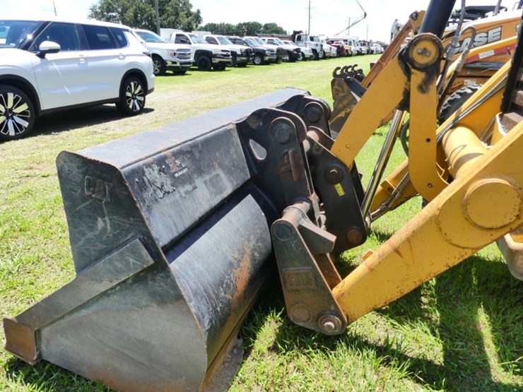 caterpillar-416e-image-13