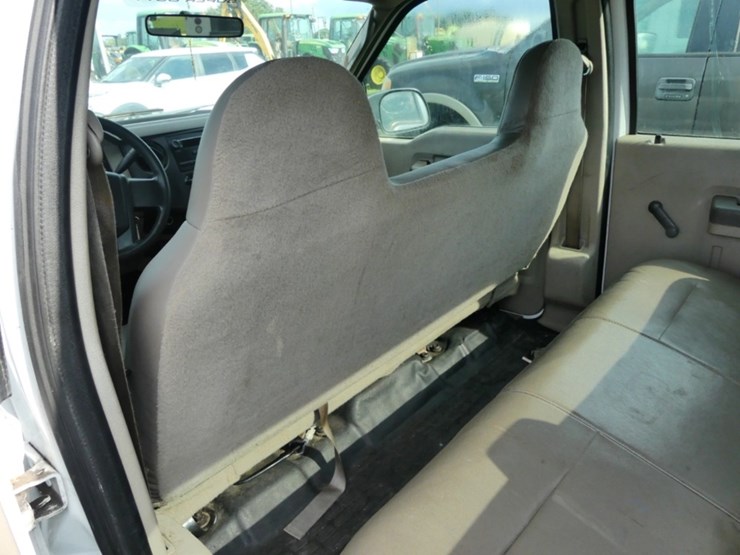 2008-ford-f250-xl-image-9