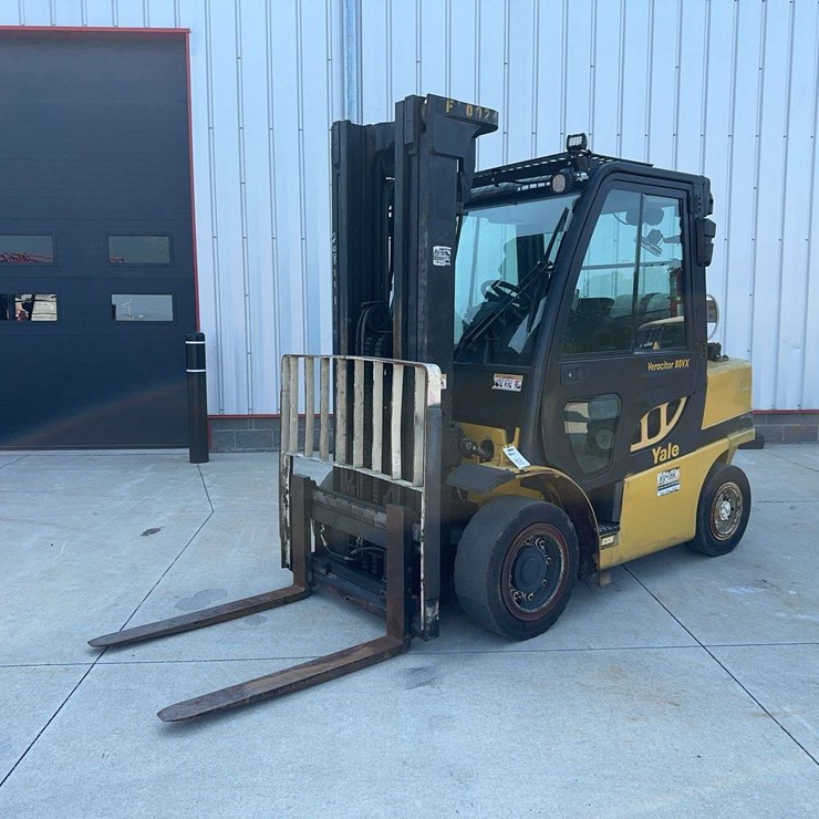 2013 Yale GIP080 Forklift