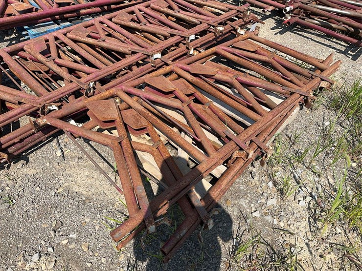 pallet-of-(3)-cattle-headlocks-image-2