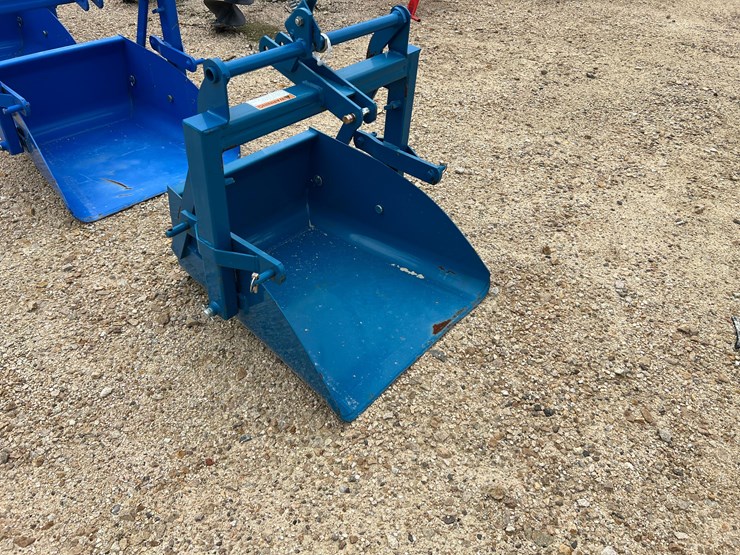 new-holland-30-image-1