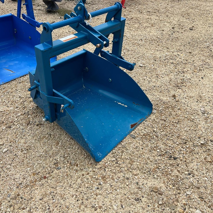 NEW HOLLAND 30