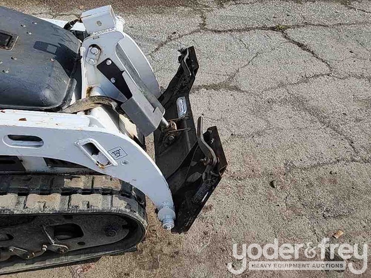 2011-bobcat-mt55-image-12