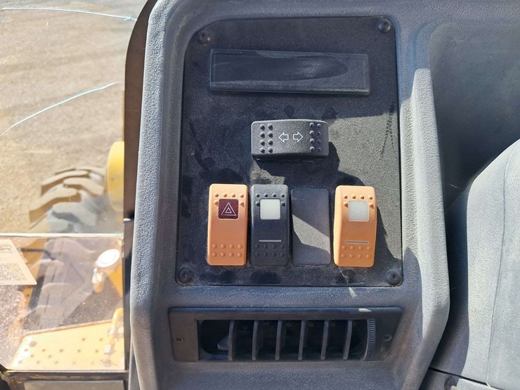 1999-caterpillar-416c-image-22