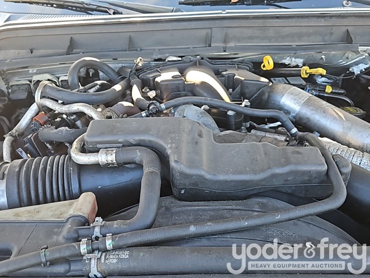 2015-ford-f550-image-18