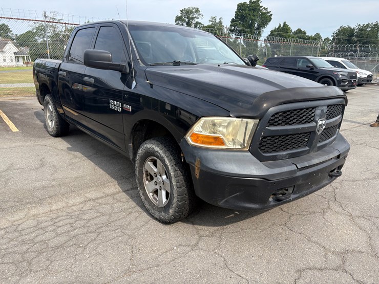 2013-dodge-ram-1500-image-2