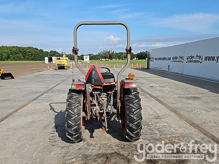 2014-kubota-l2501dt-image-13