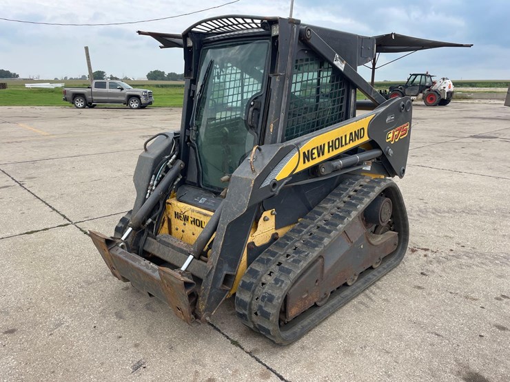 new-holland-c175-image-1