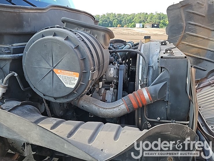2006-international-durastar-4300-image-22