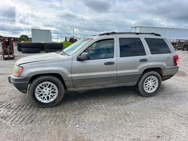 2001-jeep-grand-cherokee-laredo-image-2