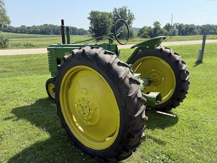 john-deere-b-image-6