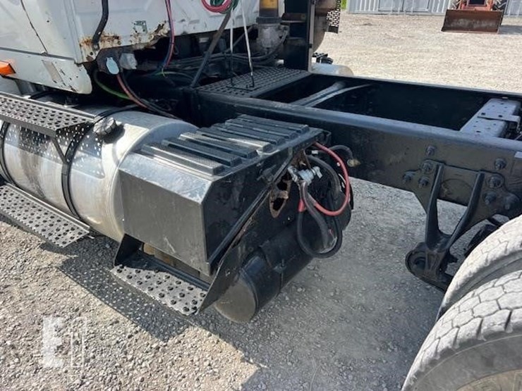 2007-international-transtar-8600-image-36