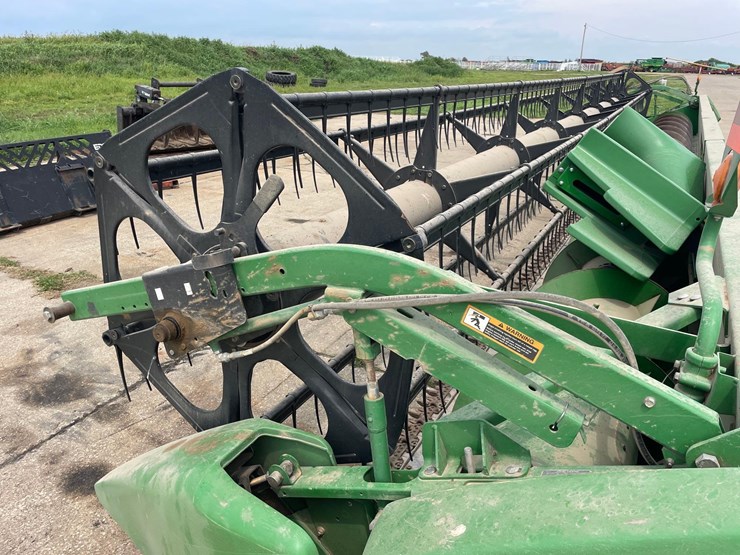 2011-john-deere-635f-image-6
