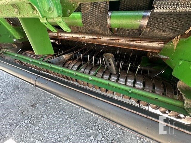 2019-john-deere-560m-image-10