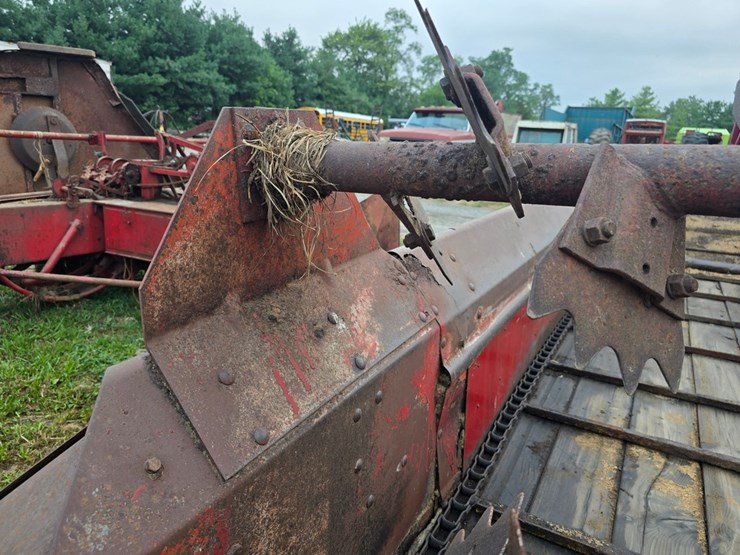 new-holland-519-image-7