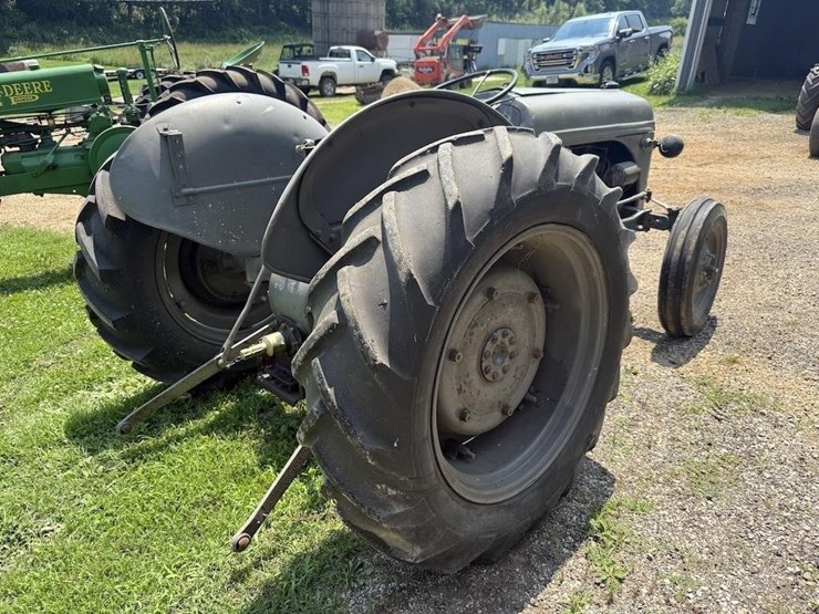 ford-8n-image-6