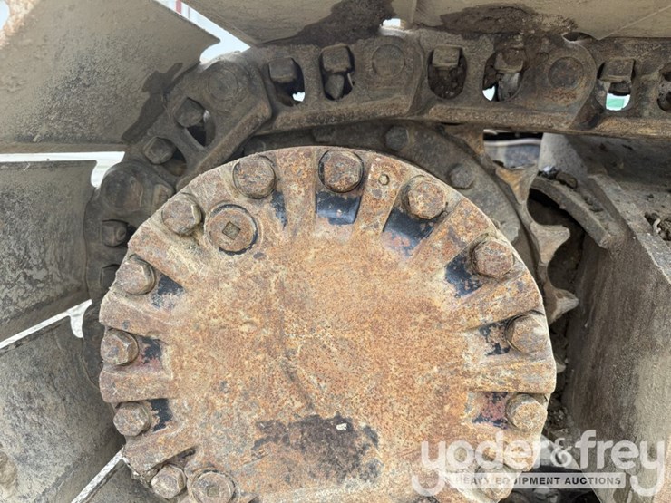 2004-caterpillar-318c-image-18