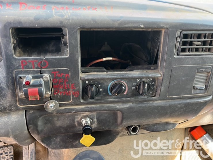 2000-ford-f750-image-29