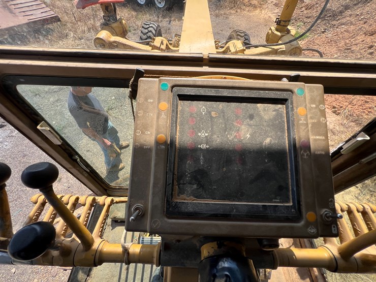 caterpillar-140g-image-71