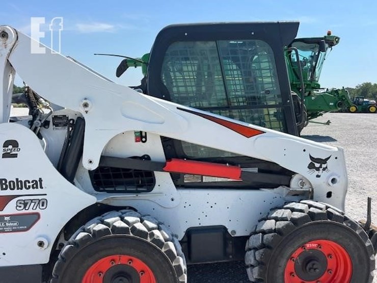 2023-bobcat-s770-image-16