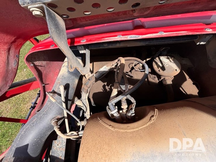 2019-case-ih-patriot-4440-image-108