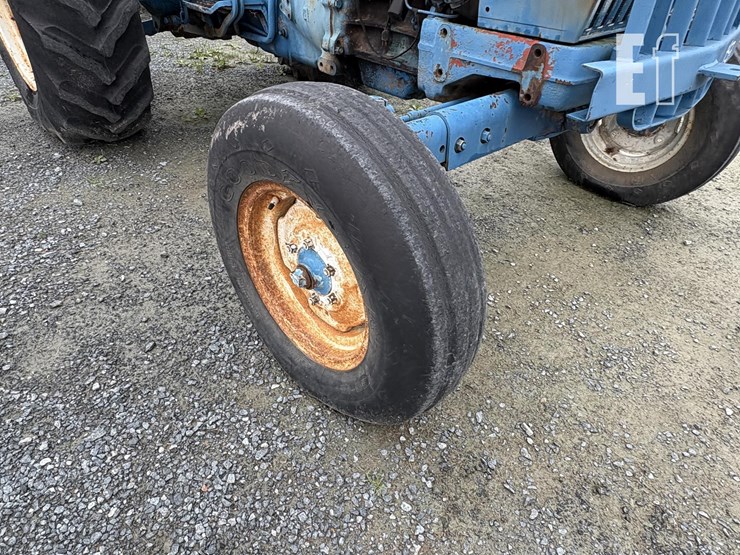 ford-4000-image-4
