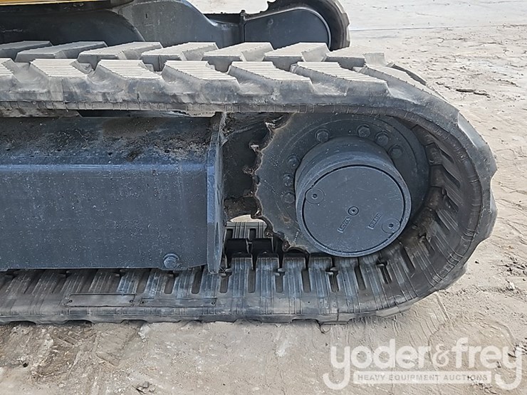 2023-deere-35g-image-26