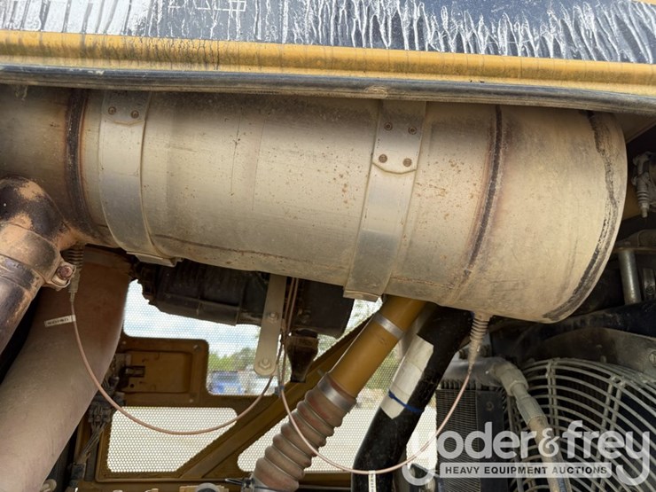 2012-caterpillar-d6n-xl-image-24
