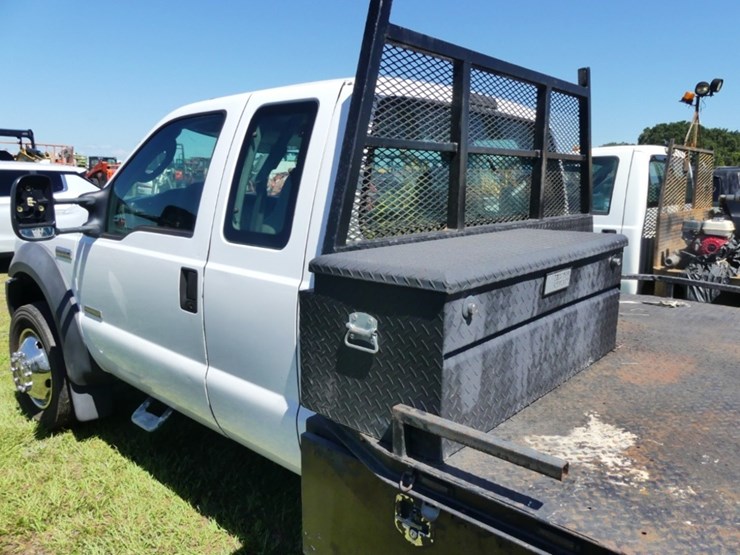 2005-ford-f550-xl-image-9