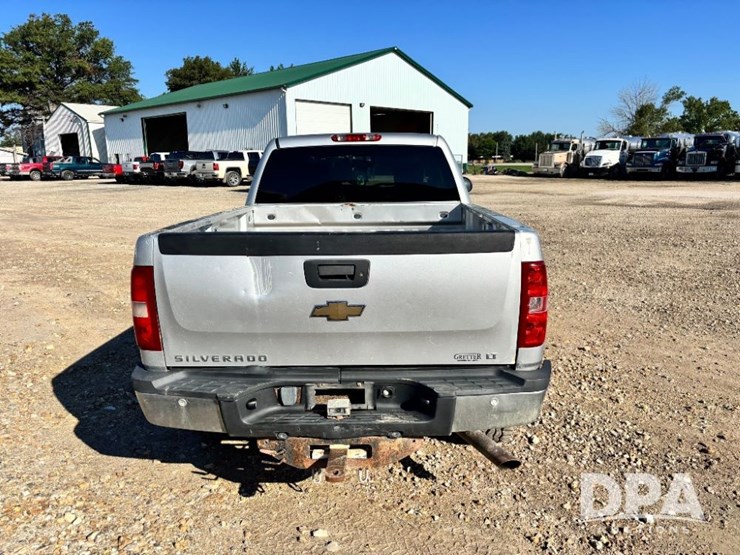 2011-chevrolet-silverado-2500hd-lt-image-6