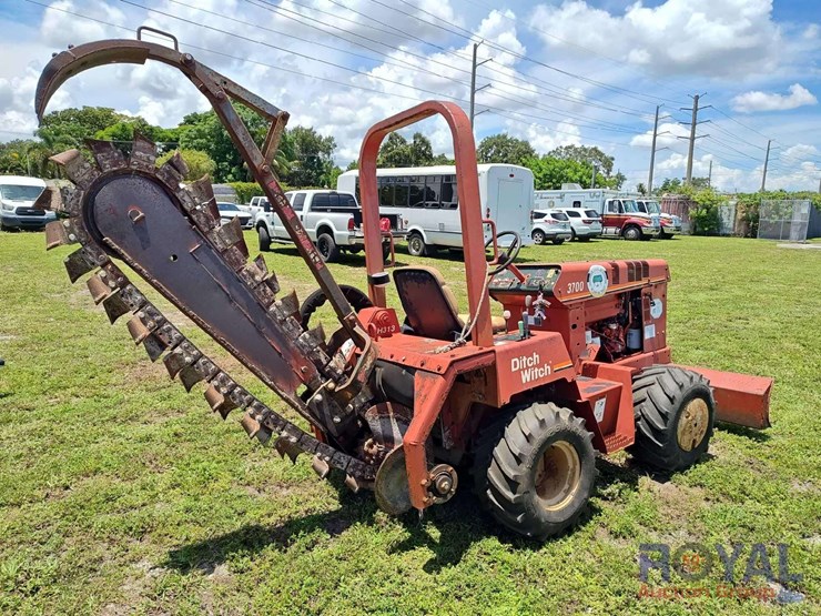2000-ditch-witch-3700dd-image-13