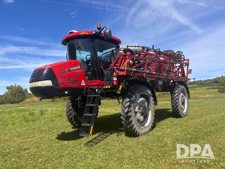 2019-case-ih-patriot-4440-image-21