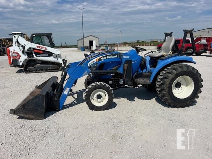 2008-new-holland-t2220-image-2