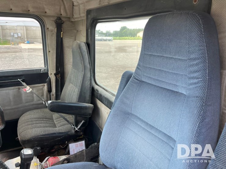1995-cummins-m11-image-60