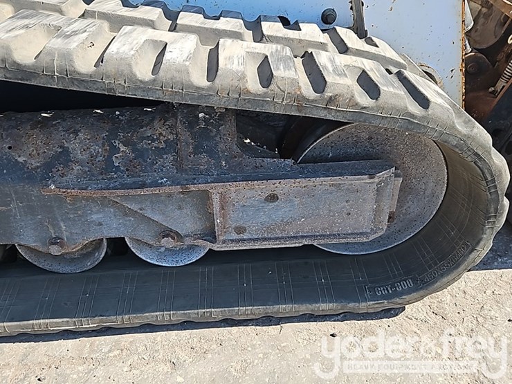 2019-bobcat-t740-image-9