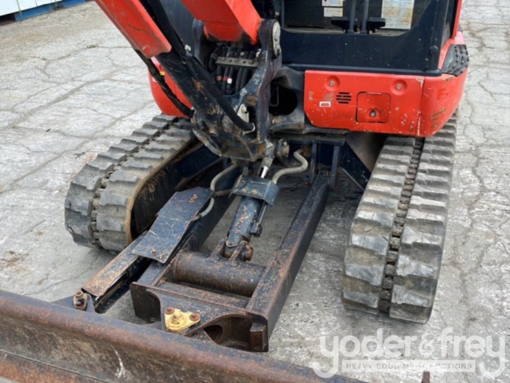 2019-kubota-kx040-4-image-17