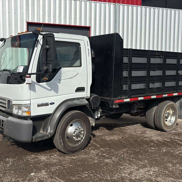 2006 FORD LCF