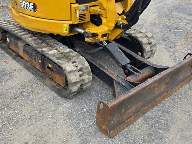 2021-caterpillar-303e-cr-image-11